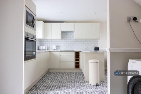 1 bedroom in a house share to rent, Wedgwood Road, Bath, BA2