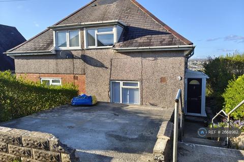 2 bedroom semi-detached house to rent, Gwynfor Road, Swansea, SA2
