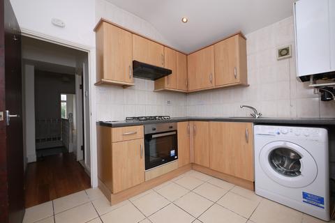 2 bedroom flat to rent, Dersingham Avenue, London, Greater London, E12