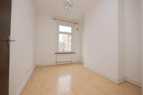 2 bedroom flat to rent, Dersingham Avenue, London, Greater London, E12
