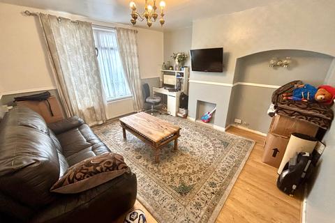 2 bedroom terraced house to rent, Singleton Road, Dagenham, RM9