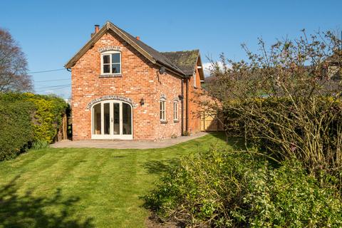 3 bedroom detached house for sale, Buttington, Welshpool, Powys, SY21