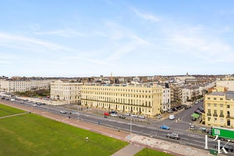 2 bedroom flat for sale, Brunswick Terrace, Hove