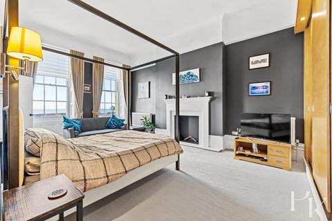 2 bedroom flat for sale, Brunswick Terrace, Hove