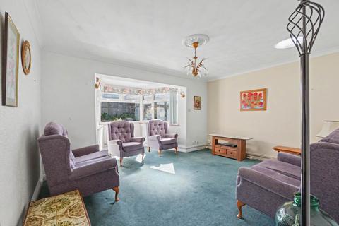 2 bedroom detached bungalow for sale, Elmfield Close, Gravesend