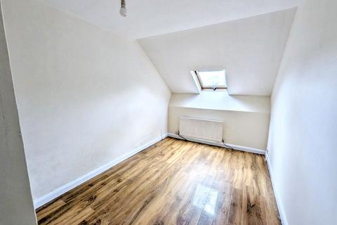 3 bedroom apartment to rent, New Front Street, Stanley DH9