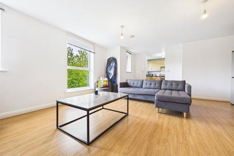 2 bedroom apartment to rent, Admiralty Close, Middlesex UB7