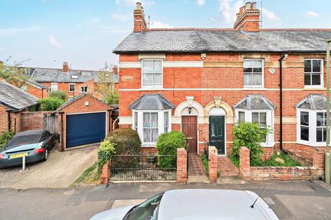 2 bedroom end of terrace house for sale, Harpsden Road,  Henley-On-Thames,  RG9