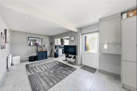 3 bedroom semi-detached house for sale, Watling Street, Dartford