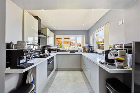 3 bedroom semi-detached house for sale, Watling Street, Dartford