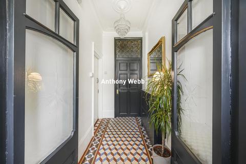 3 bedroom flat for sale, Belmont Avenue, London N13
