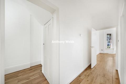3 bedroom flat for sale, Belmont Avenue, London N13