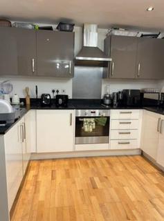 2 bedroom flat to rent, Creek Mill Way, Dartford