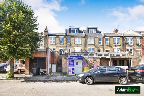 Studio to rent, Ballards Lane, Finchley Central N3