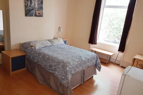 undefined, 32 Chichele Road