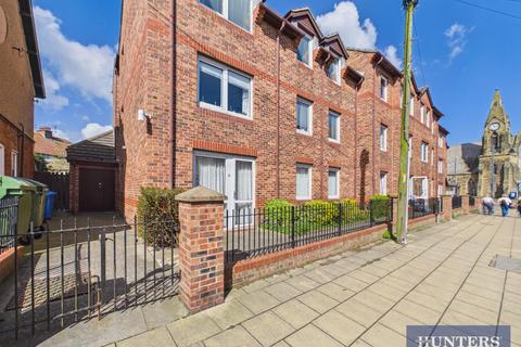 1 bedroom flat for sale, West Avenue, Filey