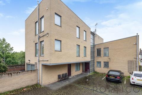 1 bedroom flat to rent, Denmark Street, London, E13