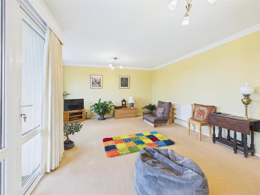 Apartment in Sheffield, Ranmoor, South Yorkshire - View 4