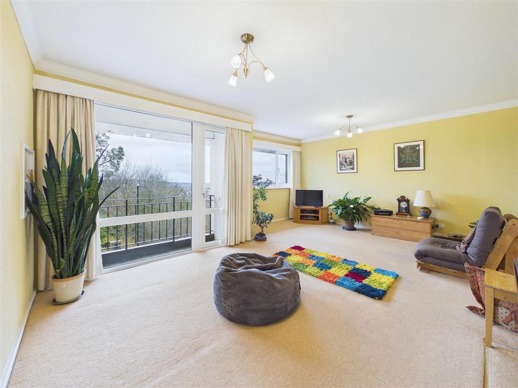 Apartment in Sheffield, Ranmoor, South Yorkshire - View 3