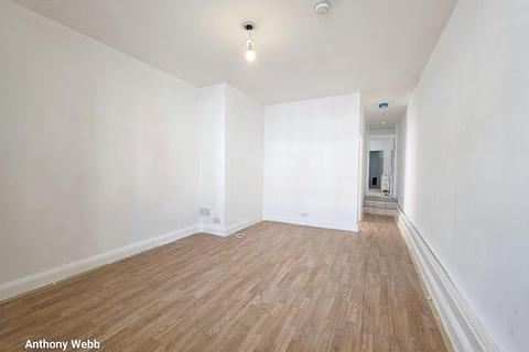 2 bedroom maisonette to rent, Hermitage Road, London, N4