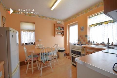 2 bedroom detached house for sale, Nottingham Road, Holland-on-sea, CO15 5PG