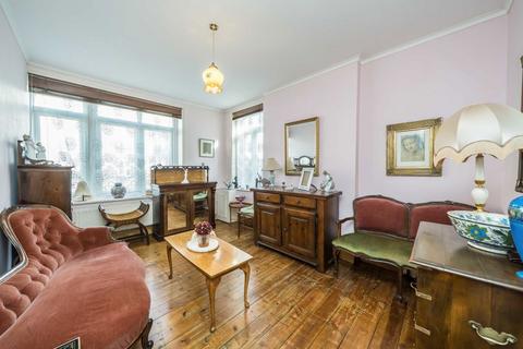 2 bedroom flat for sale, Cricklewood Lane, London NW2