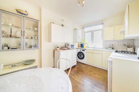 2 bedroom flat for sale, Cricklewood Lane, London NW2