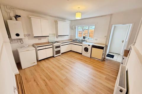 3 bedroom semi-detached house to rent, Celta Road, PETERBOROUGH