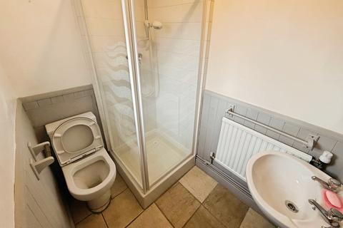 3 bedroom semi-detached house to rent, Celta Road, PETERBOROUGH