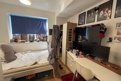 6 bedroom detached house to rent, 81 Beeston Road,, Dunkirk, NG7