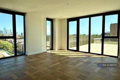 3 bedroom flat to rent, Boxwood Gardens, London, E1W