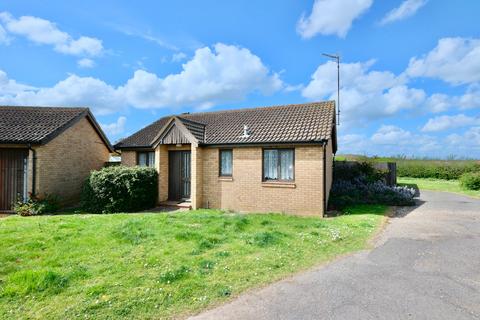 2 bedroom detached bungalow for sale, Farfield Close, Sawtry, Huntingdon, PE28
