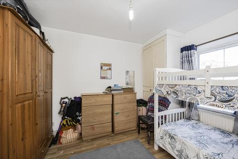 1 bedroom flat for sale, Mile End Road, London E1