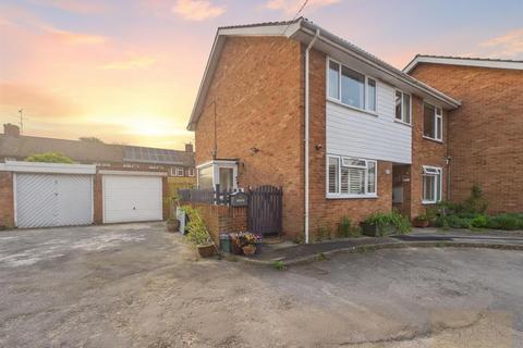 3 bedroom maisonette for sale, Two Hedges Road, Bishops Cleeve, Cheltenham