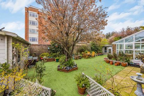 3 bedroom detached house for sale, St Helens Close, Southsea