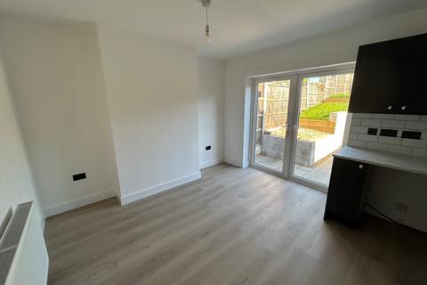 3 bedroom house to rent, Gorsty Hill Road, Rowley Regis, B65