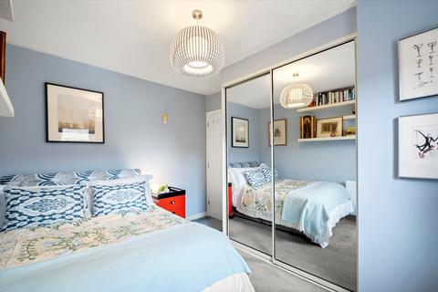 2 bedroom terraced house for sale, Laurence Mews, London W12
