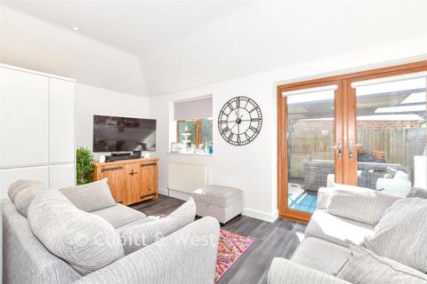 1 bedroom detached bungalow for sale, Main Road, Emsworth PO10