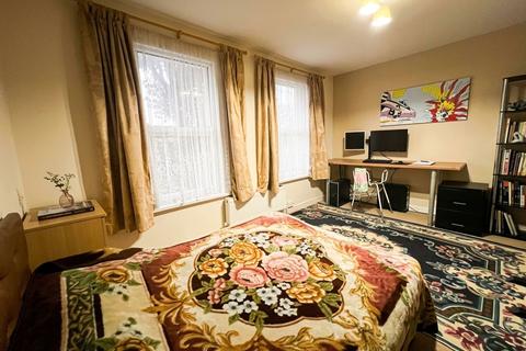 3 bedroom house for sale, Katherine Road, London, E7