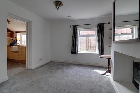 2 bedroom semi-detached house for sale, Gloucester Road, Stonehouse