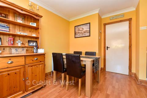 2 bedroom apartment for sale, Canterbury Mews, Leatherhead KT22
