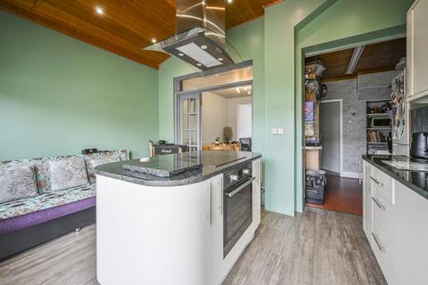 4 bedroom terraced house for sale, Sanderstead Road, Leyton, London, E10