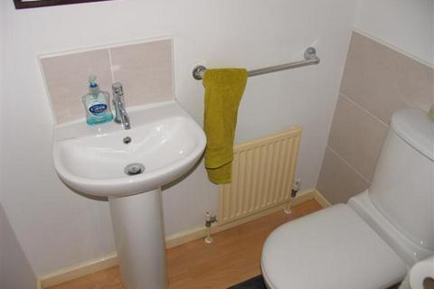 4 bedroom detached house to rent, Kindlewood Drive, Chilwell, Nottingham, NG9 6NE