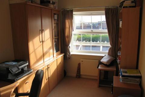 4 bedroom detached house to rent, Kindlewood Drive, Chilwell, Nottingham, NG9 6NE