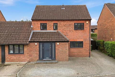 3 bedroom link detached house for sale, Adams Court, Milton Keynes MK6