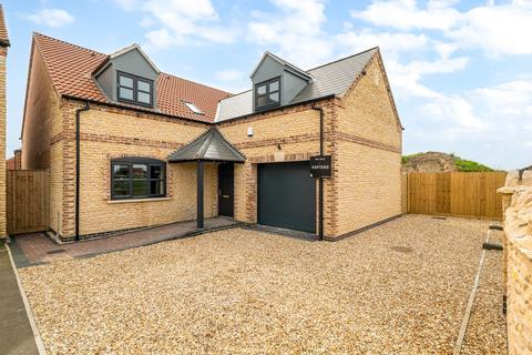 5 bedroom detached bungalow for sale, Cleveland Avenue, North Hykeham, LN6