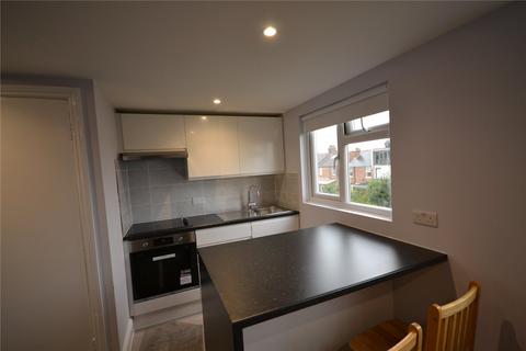 Studio to rent, Dewsbury Road, London, NW10