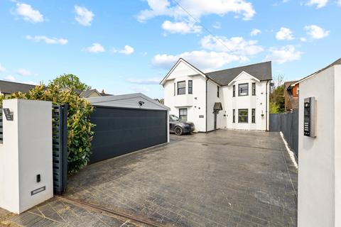 4 bedroom detached house for sale, Brier Lea, Tadworth KT20