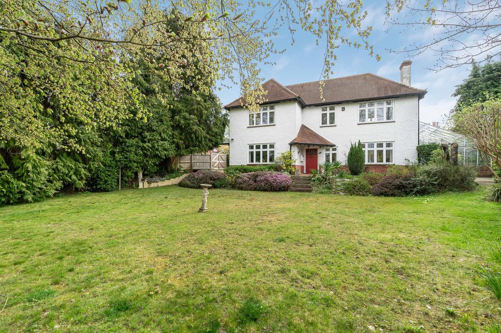 Detached house exterior, garden