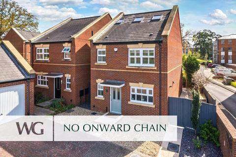 4 bedroom detached house for sale, Millbrook Lane, Exeter